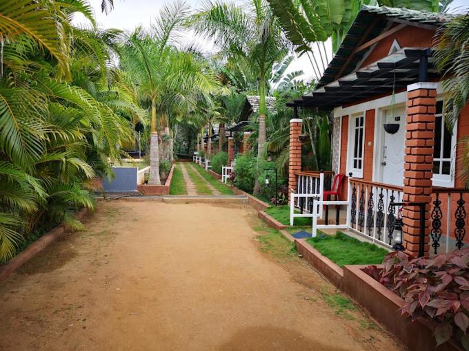Plumeria Resort Kushalnagar Exterior photo